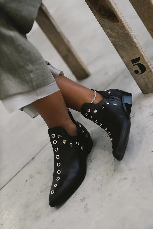 Bottines à Talon Bloc et Détails Cloutés