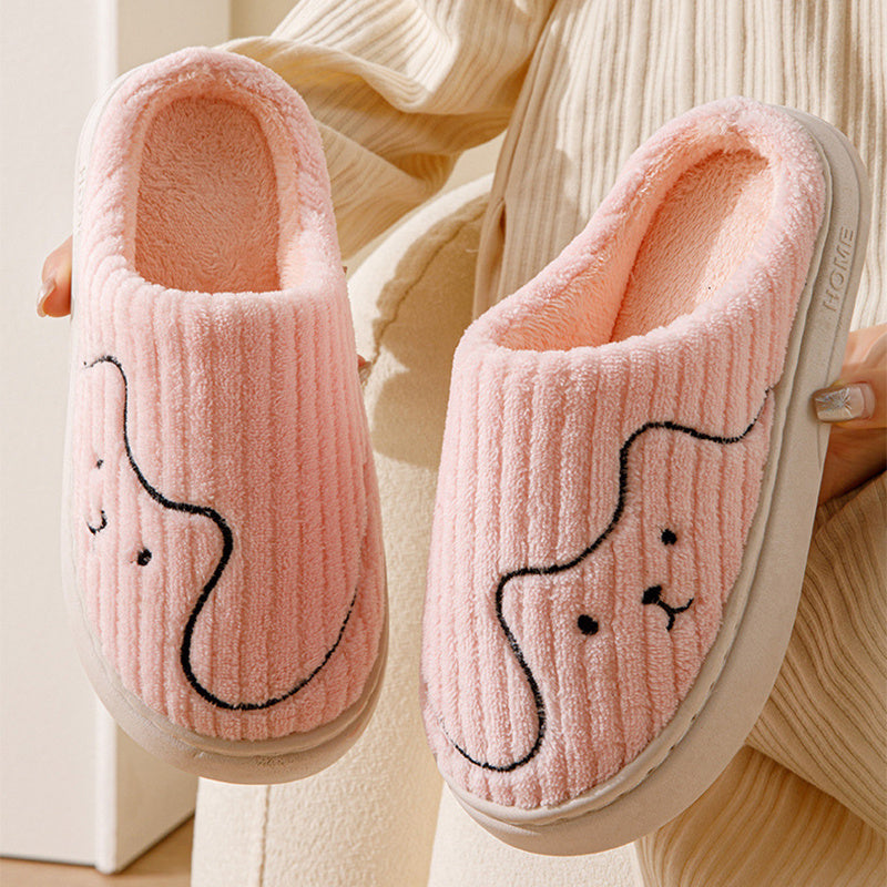 Chaussons douillets — détail de l'ouverture facile à l'arrière