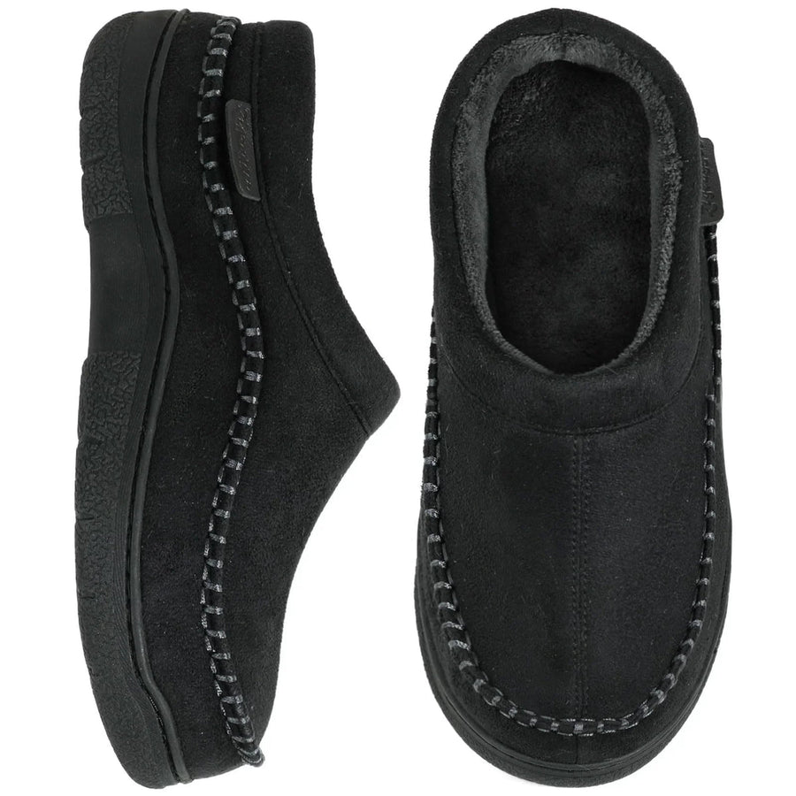 Chaussons homme — vue d'ensemble sur fond neutre