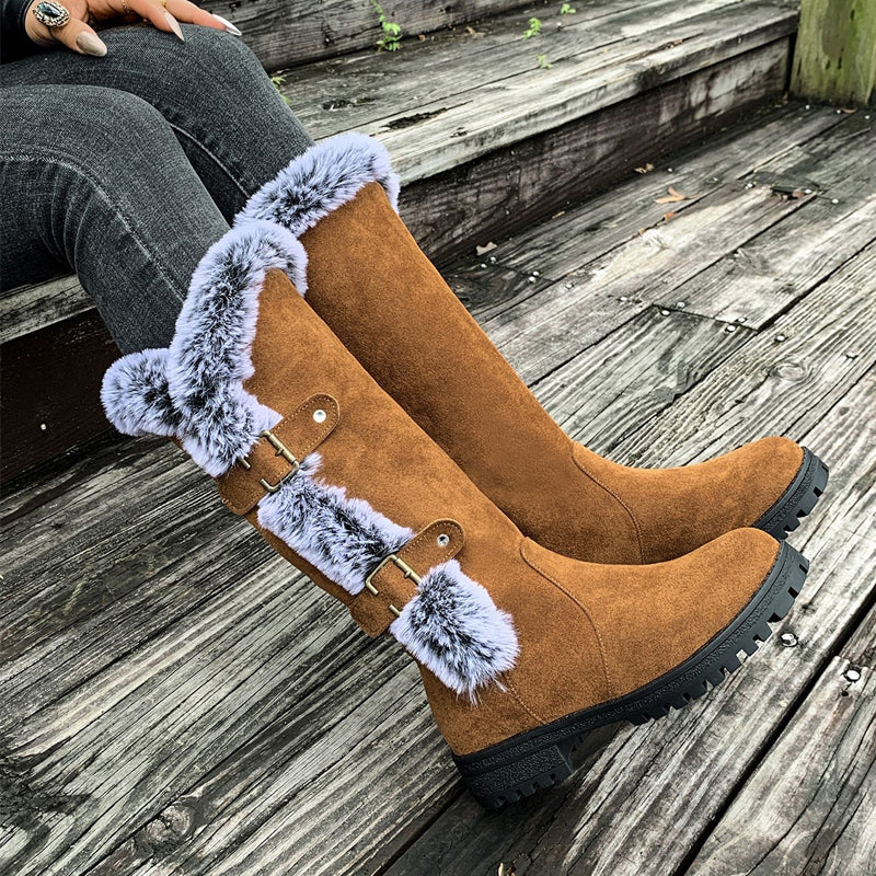 Botas Altas com Fivelas e C cano ajustado