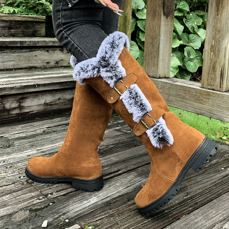 Botas Altas com Fivelas e C cano ajustado