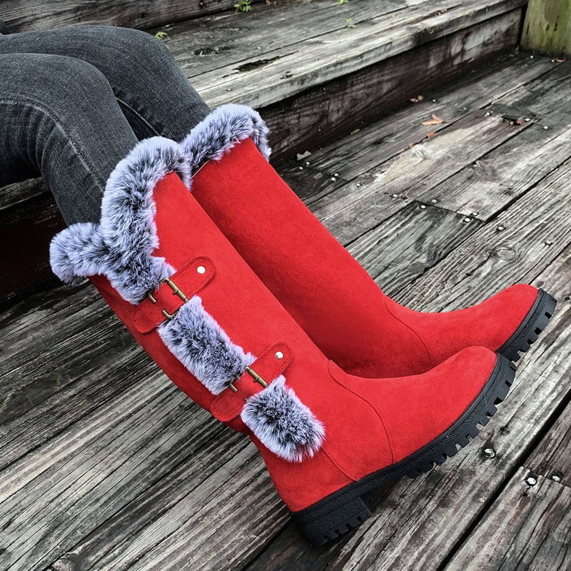 Botas Altas com Fivelas e C cano ajustado