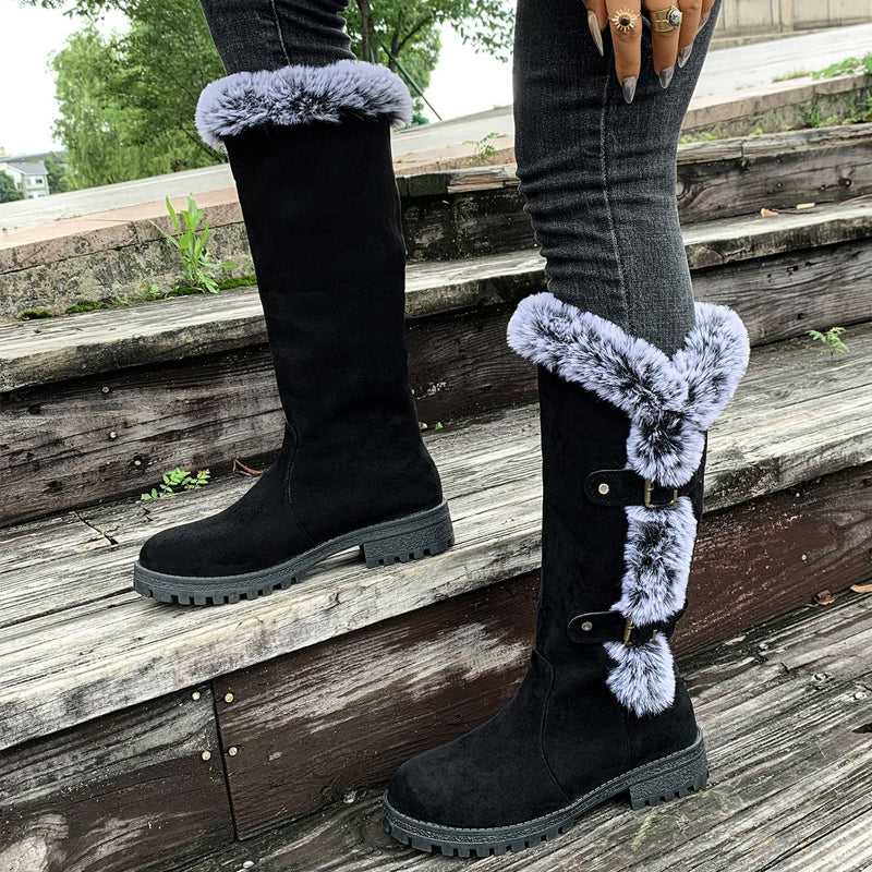 Botas Altas com Fivelas e C cano ajustado