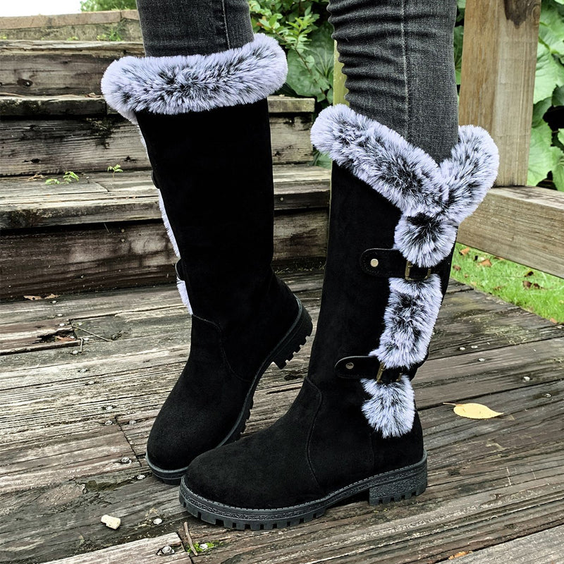 Botas Altas com Fivelas e C cano ajustado