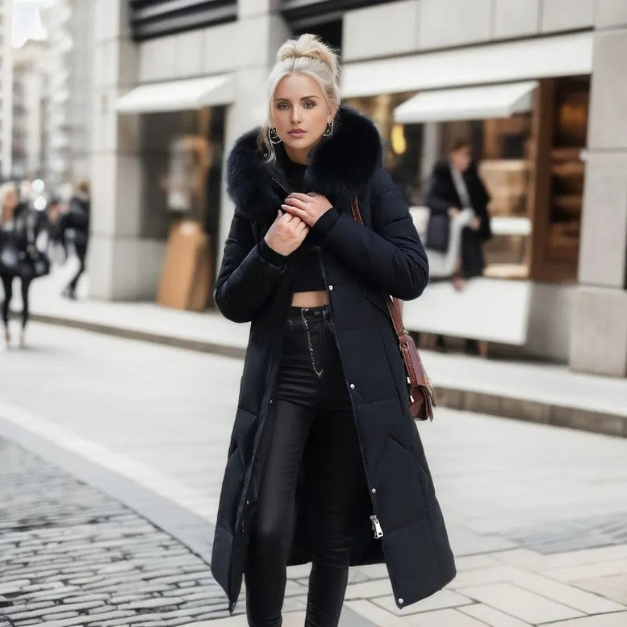 Manteau Long à Capuche Bordée de Fourrure
