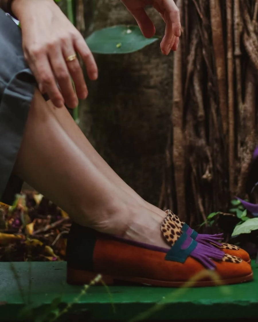 Mocassins com Franjas e Motivos Animais