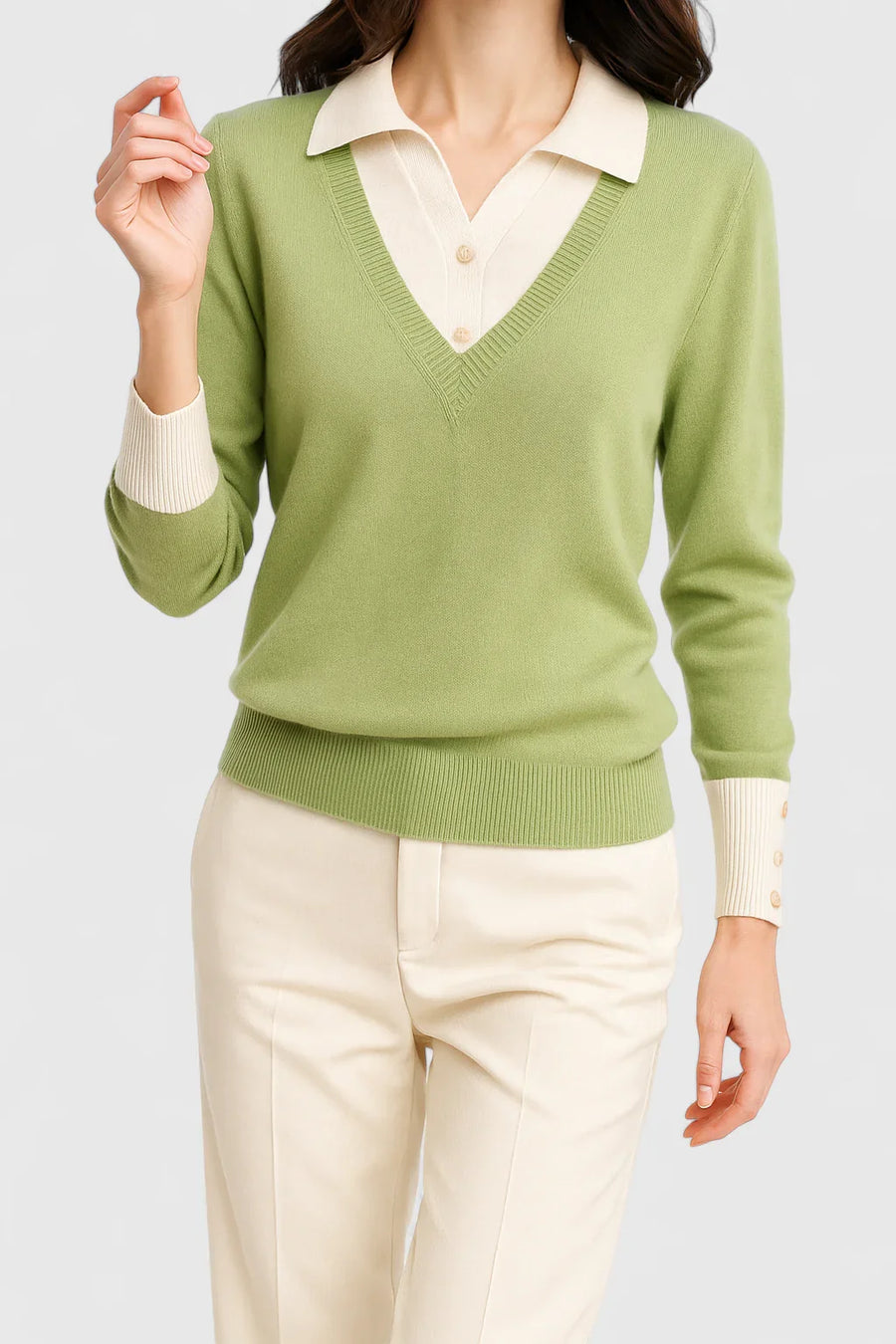 Pull Col Montant Boutons Contrastants