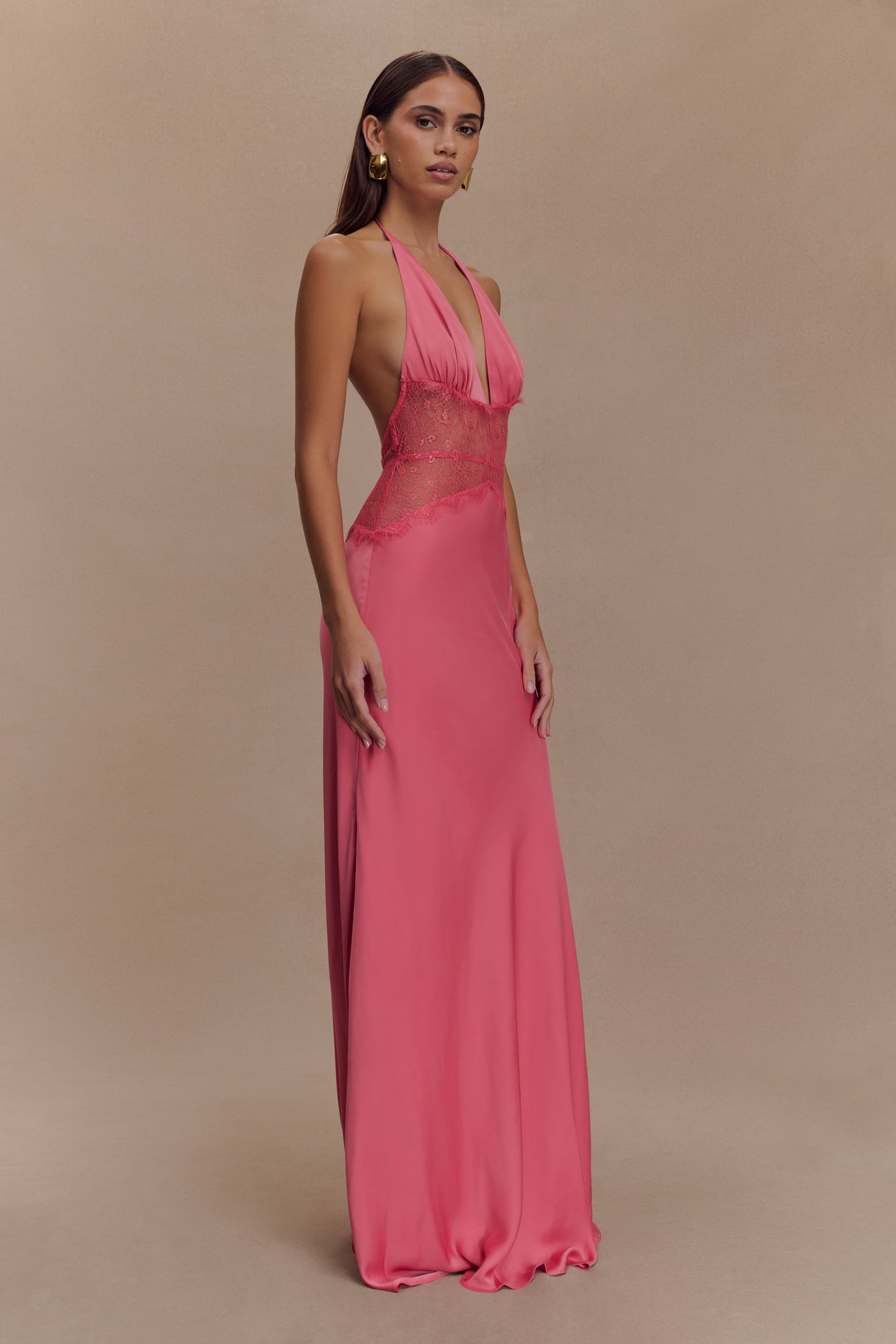 Kalira | Robe longue en satin à dentelle