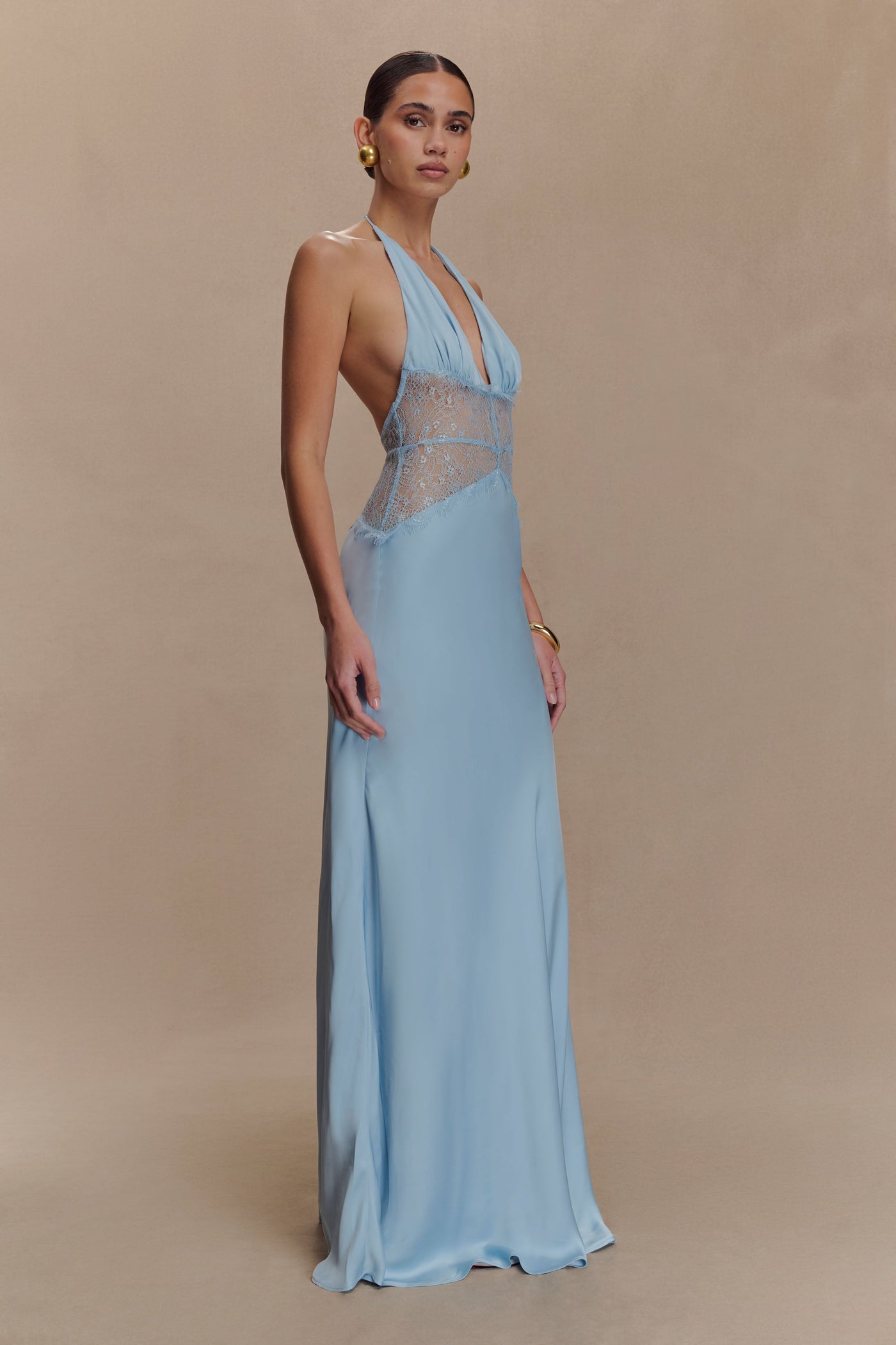 Kalira | Robe longue en satin à dentelle