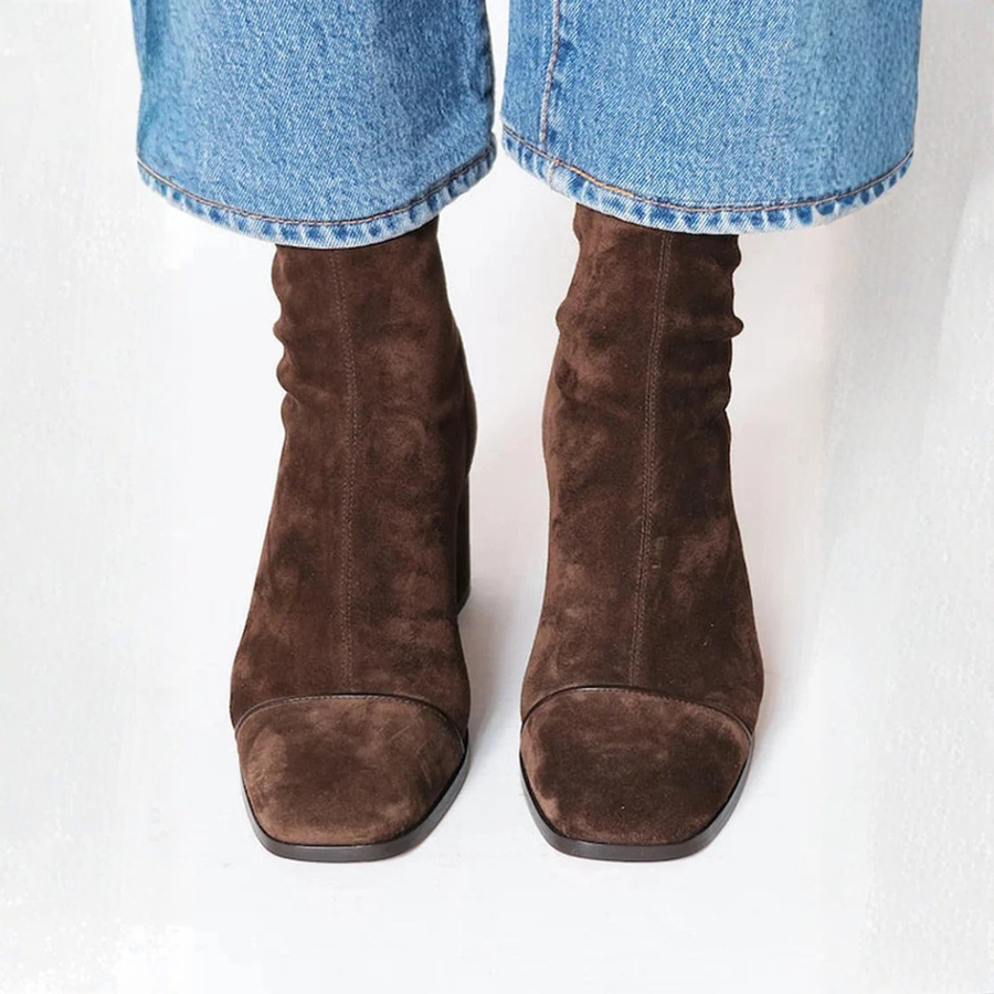 Bottines à Bout Carré et Talon Stable