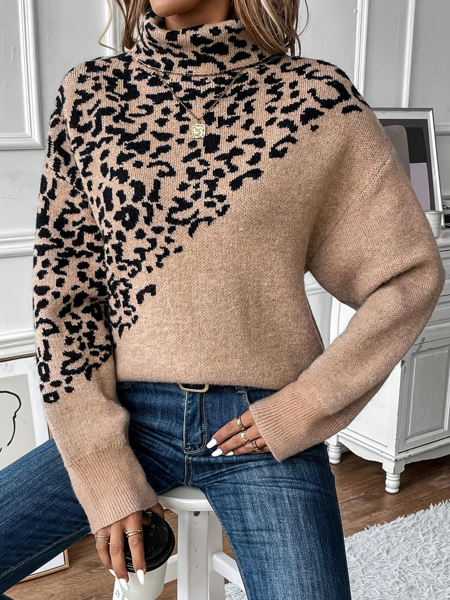 Pull col montant motif léopard — vue de profil