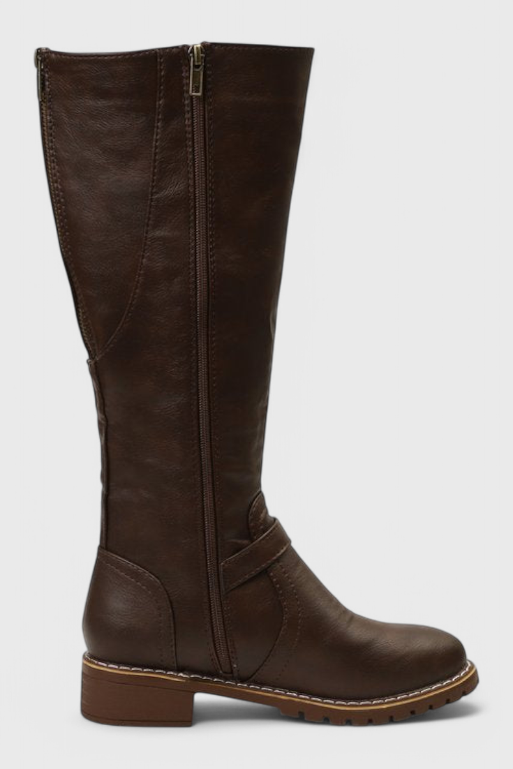 Botas Altas com Fivela Elegante