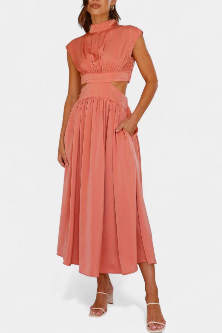 Jocelyn Ensemble long minimaliste avec encolure haute et ouverture latérale
