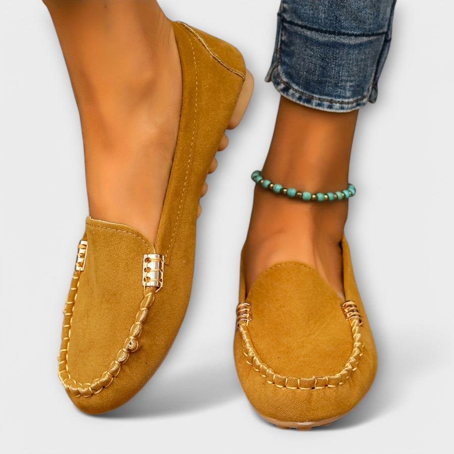 Mocassins à enfiler détails métallisés — détail du talon
