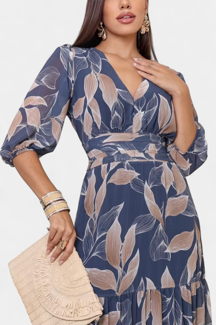 Aísha Robe longue fluide à motif floral et feuilles