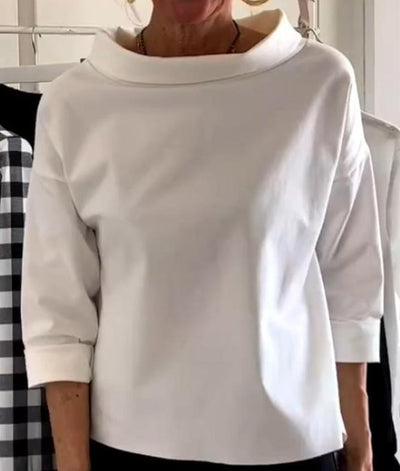 Top élégant à col haut pour femme