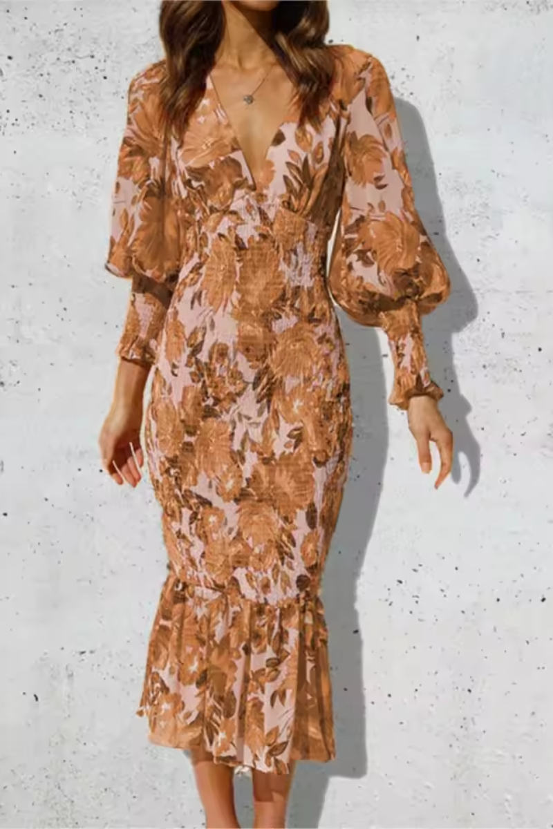 Serena | Robe en queue de poisson imprimée à col en V