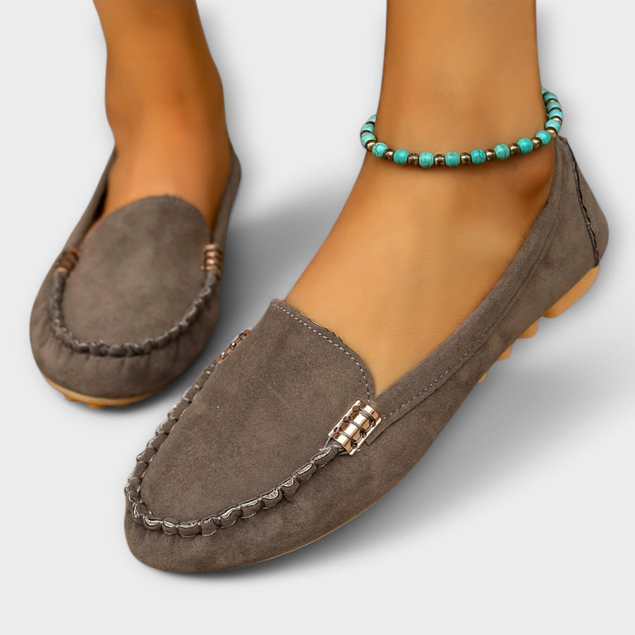 Mocassins à enfiler détails métallisés — détail de la tige