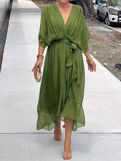 Keira - Robe élégante et stylée en mousseline de soie avec décolleté en V