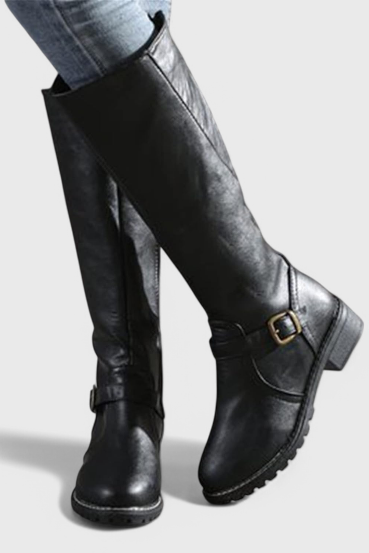 Botas Altas com Fivela Elegante