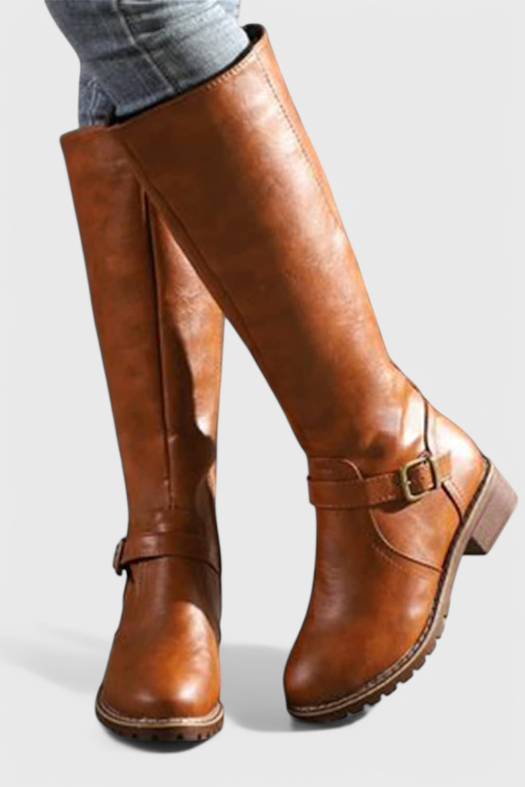 Botas Altas com Fivela Elegante