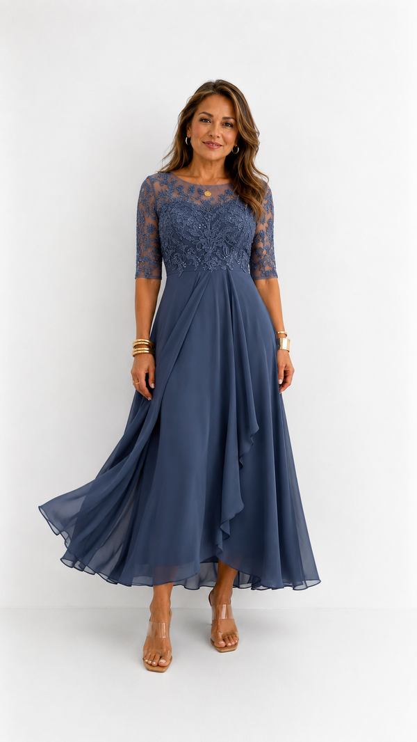 Eugénie - Vestido Comprido em Renda com Mangas Três Quartos