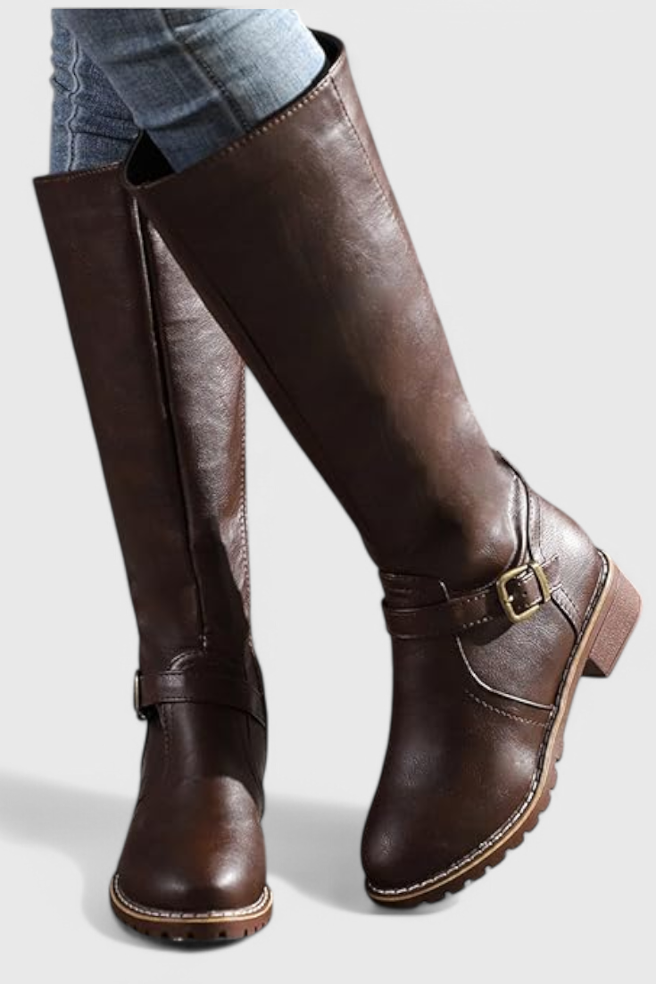 Botas Altas com Fivela Elegante