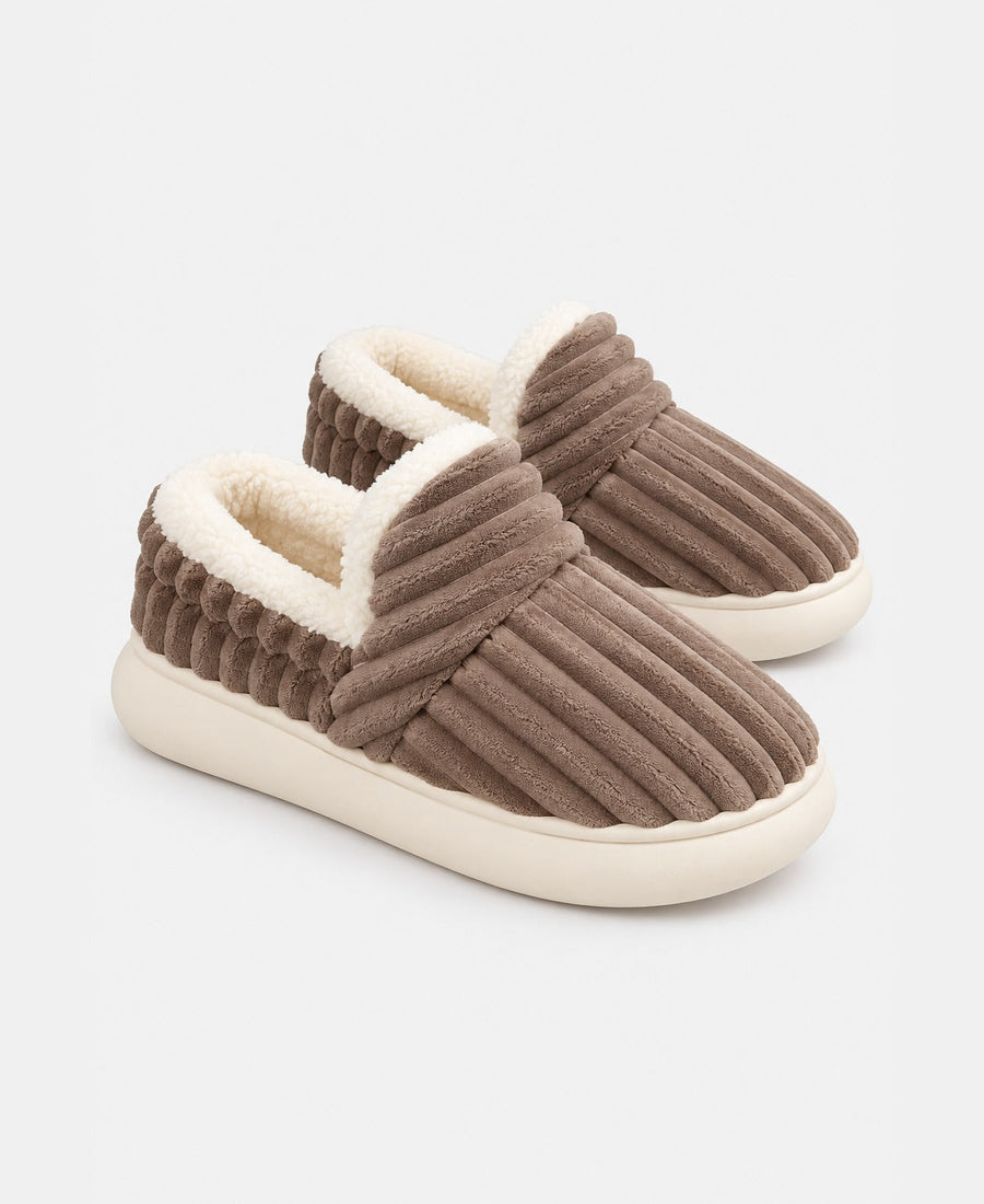 Chaussons mules douillets — portés à domicile