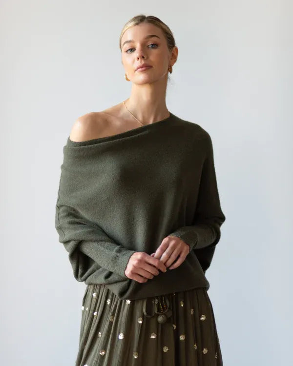 Pull Asymétrique Col Drapé Élégant