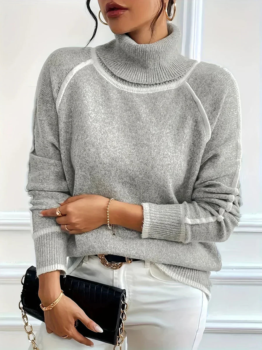 Sweat col roulé oversize — vue de profil silhouette