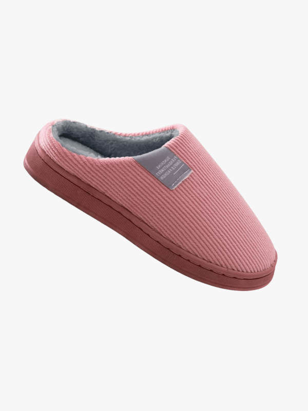 Pantufas fechadas confortáveis com sola estável