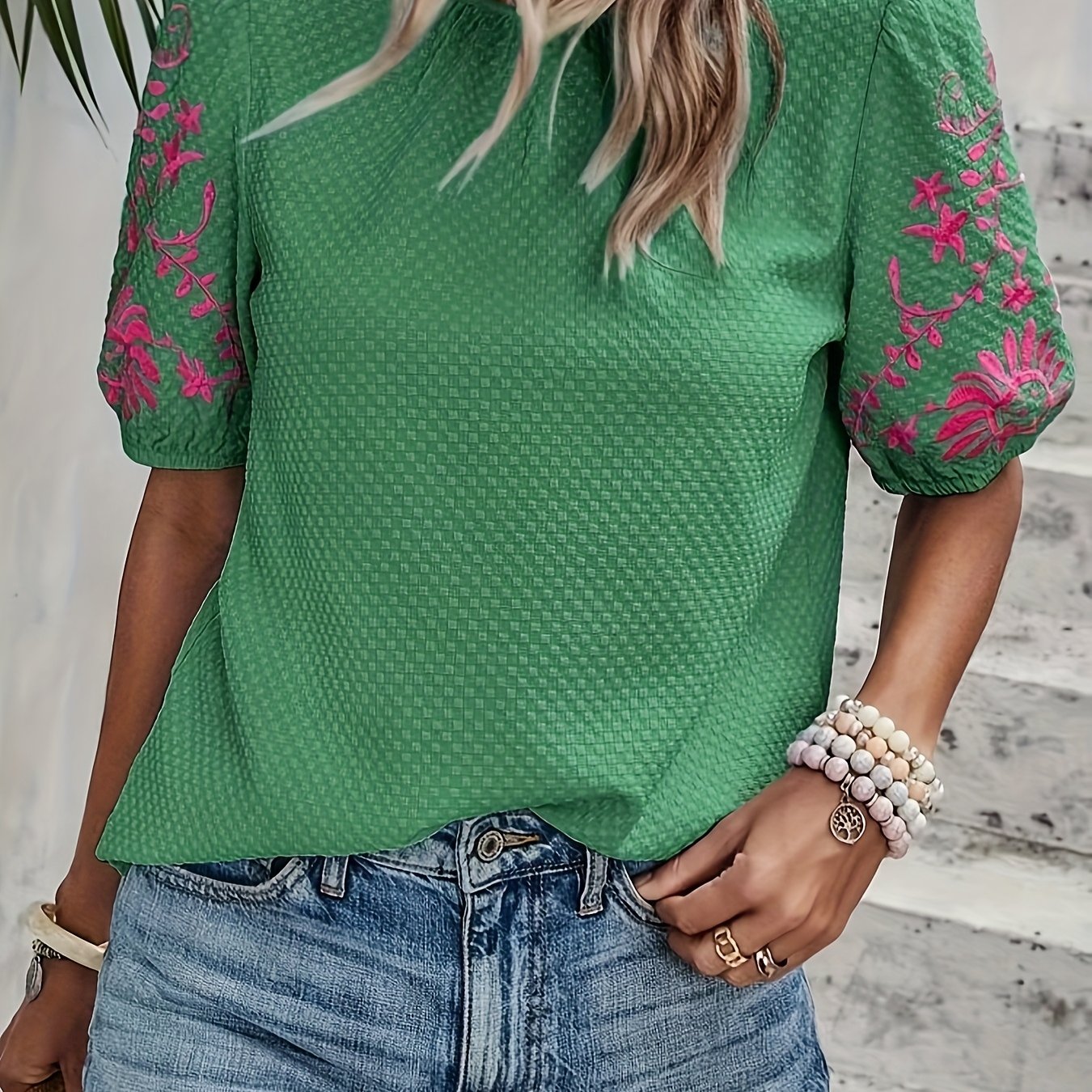 Blouse - Motif floral brodé & Matière respirante