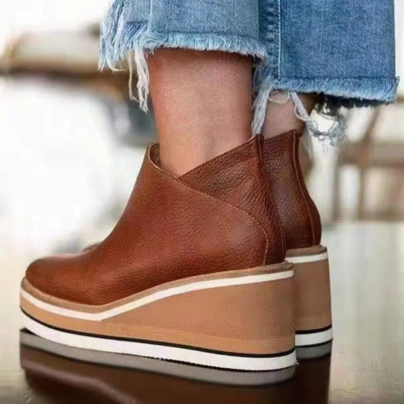 Bottines Clara — détail de la pointe et design intemporel