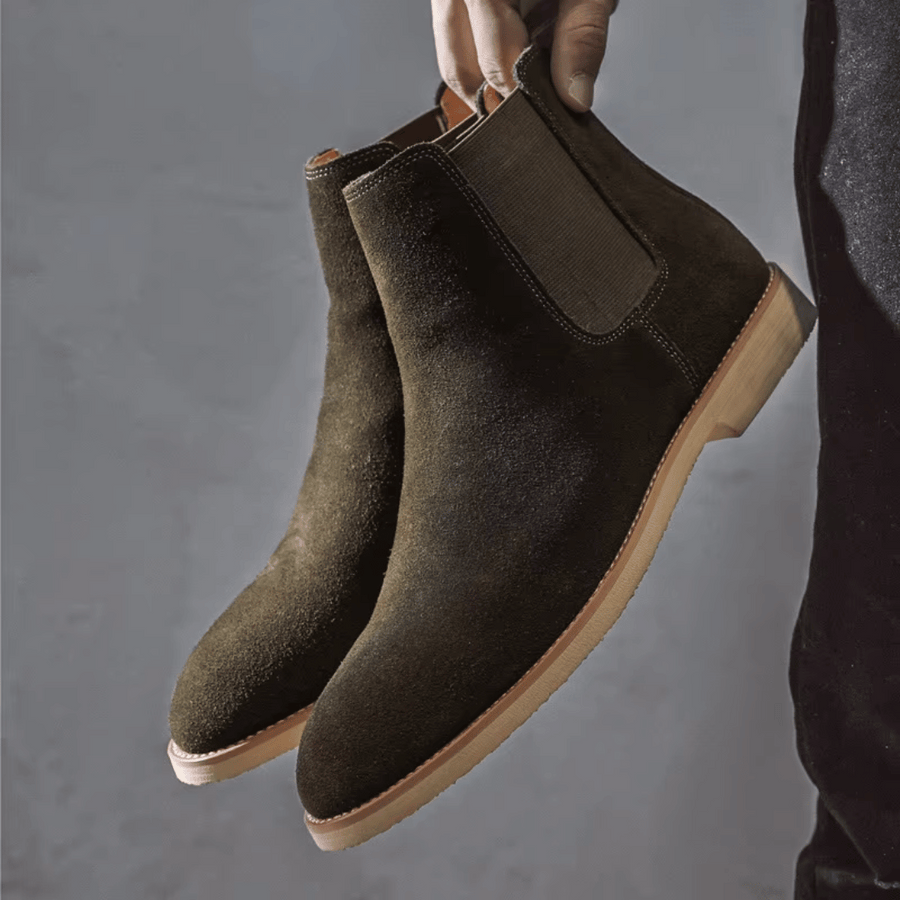 Botins Chelsea com elásticos laterais
