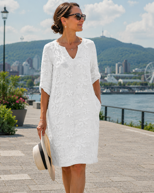 Robe Fluide Blanche à Imprimé Fleuri - Encolure V Élégante