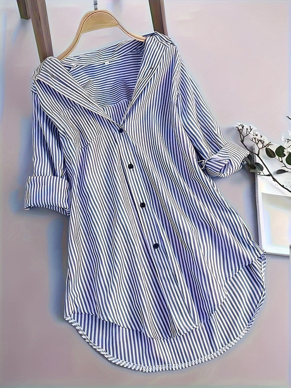 Chemise rayée avec boutons sur le devant - ourlet incurvé et manches longues