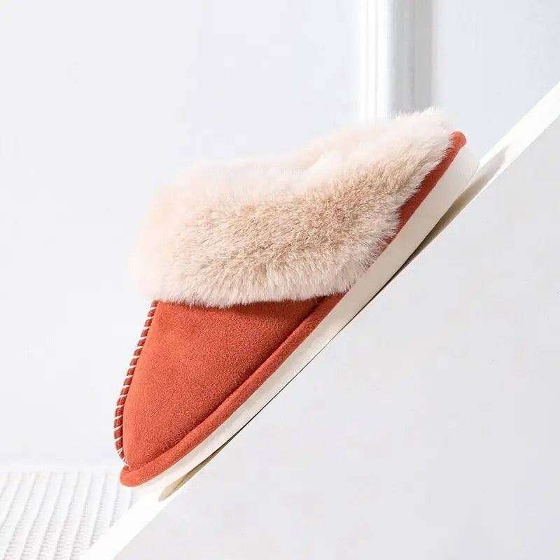 Chaussons Fermés Douillets à Bordure