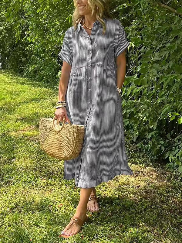 Robe maxi fluide — détail de la coupe ample aux hanches