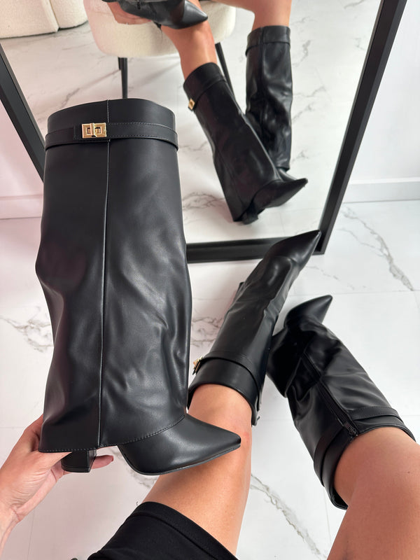 Botas Altas com Fecho de Correr