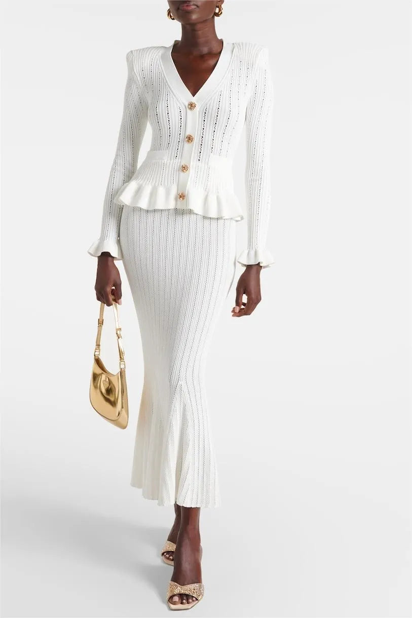 Prudence – Ensemble composé d'une robe midi en maille raffinée et d'un haut boutonné