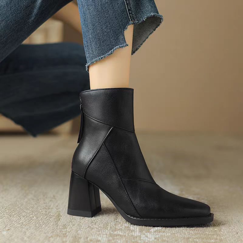 Bottines à Bout Carré et Talon Bloc