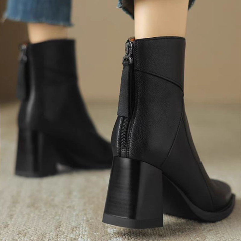 Bottines à Bout Carré et Talon Bloc
