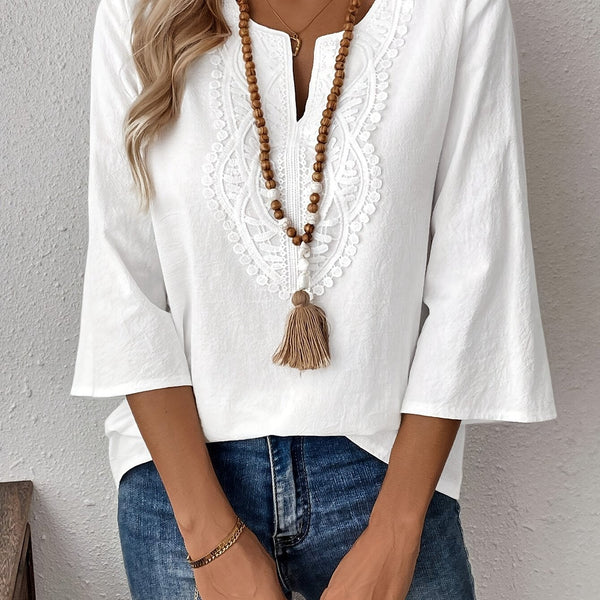 Chemise en coton mélangé - Col en V et zoom en dentelle pour plus de confort