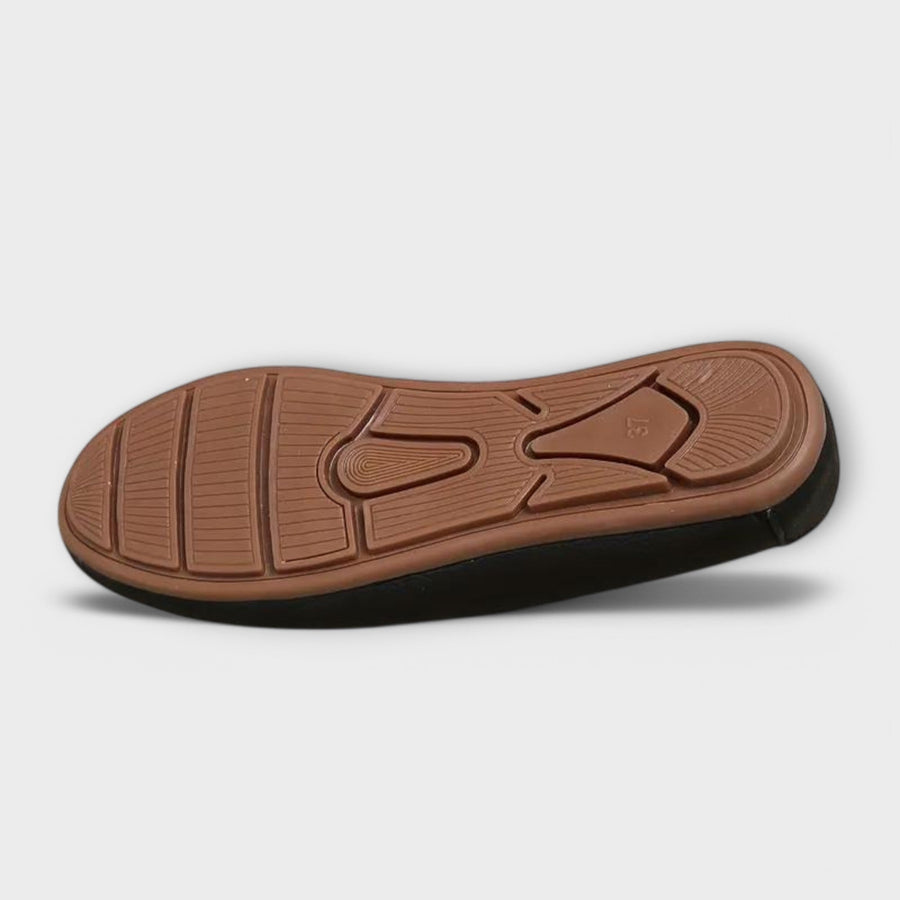 Mocassins Essenciais de Corte Clássico