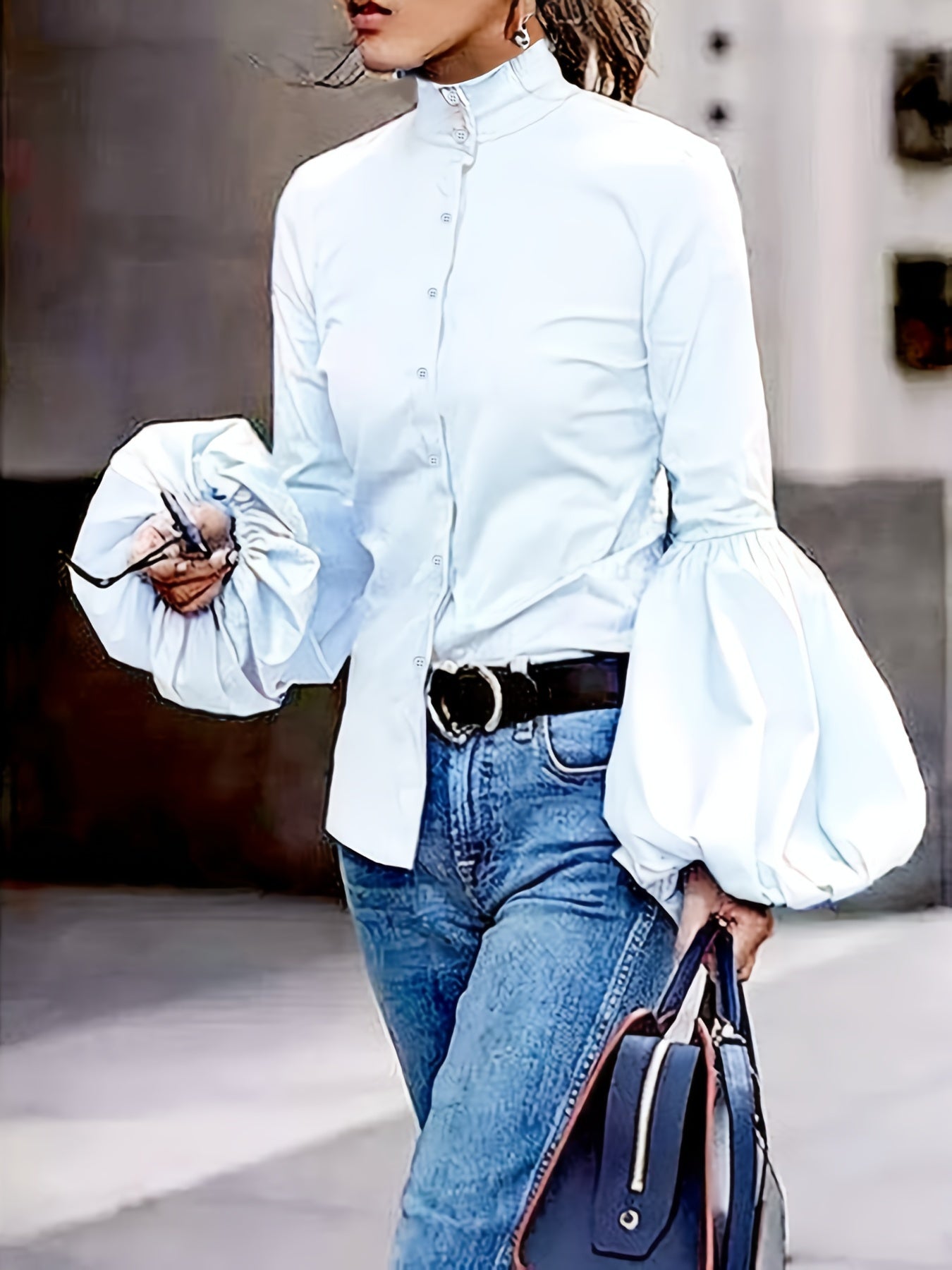 Chemisier à col ras du cou - Boutons sur le devant et manches lanternes