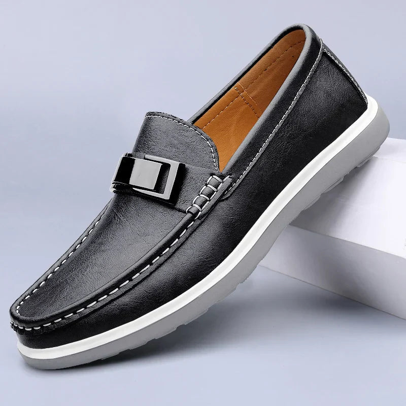 Mocassins homme — vue trois quarts montrant l'allure élégante