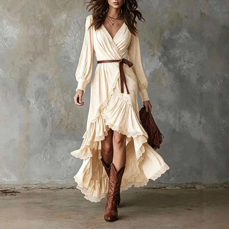 Robe Midi Romantique à Dentelle — vue de profil avec silhouette complète