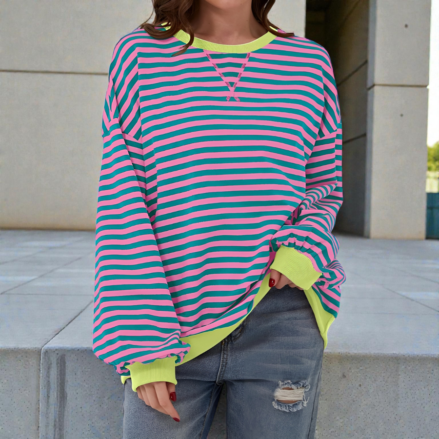 Pull Rayures Classiques — vue de profil, silhouette flatteuse