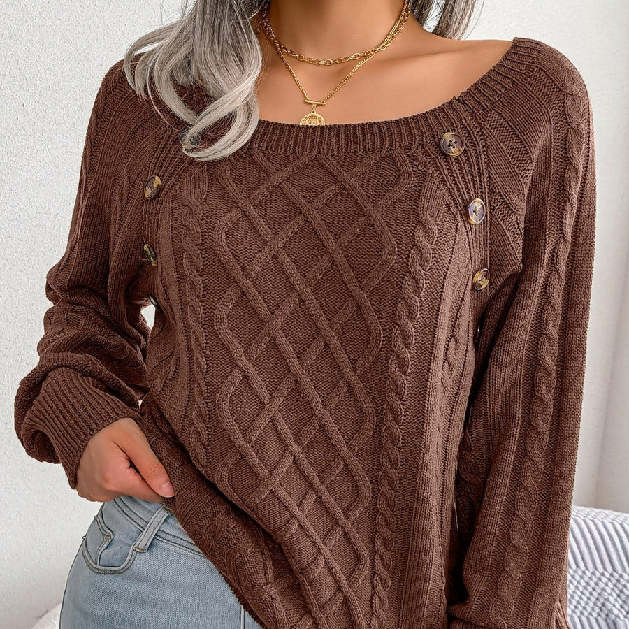 Pull col rond — détail des manches et de la coupe droite