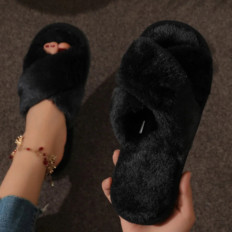 Chaussons ouverts confort — détail de l'ouverture avant